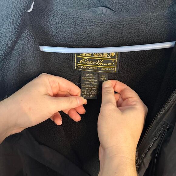 Eddie Bauer Vintage Black Coat Jacket Lined Insulated Adjustable Large Overcoat - Picture 4 of 6